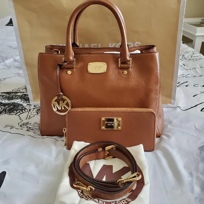 Authentic Michael Kors Purse and Jet set wallet for Sale