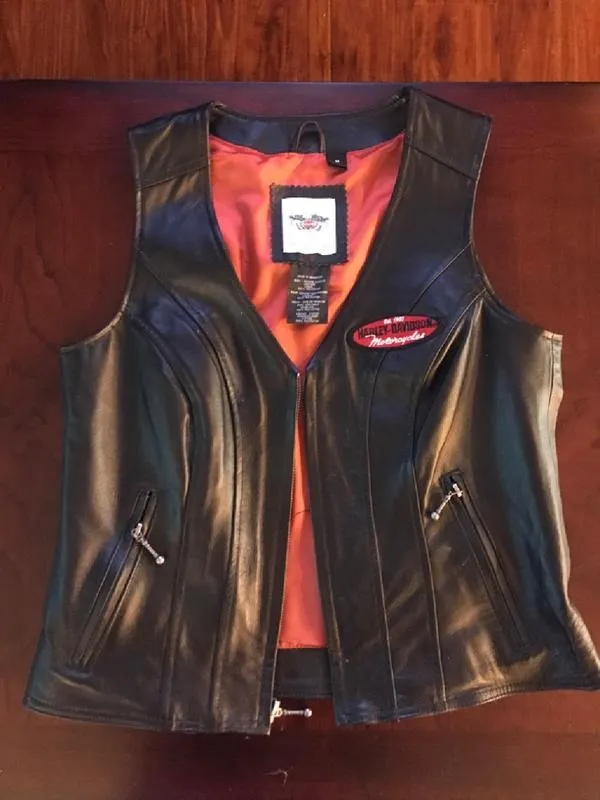 Harley Davidson ladies leather vest for Sale