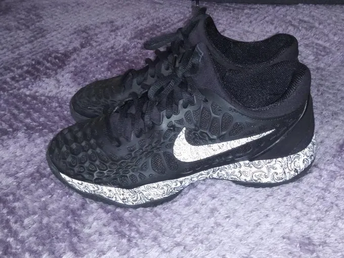 NEW Nike Women's. Tennis Shoes for Sale
