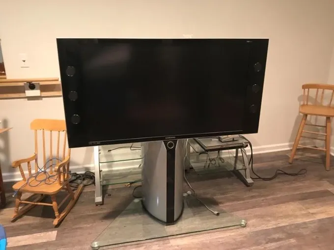 Tv and stand 52 for Sale