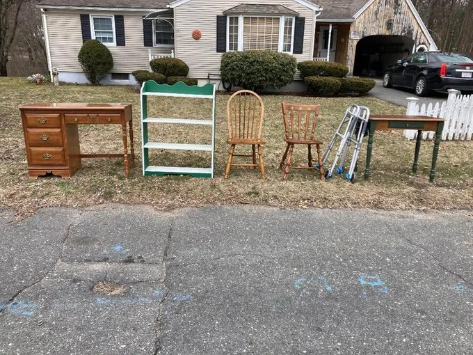Free furniture, etc for Sale