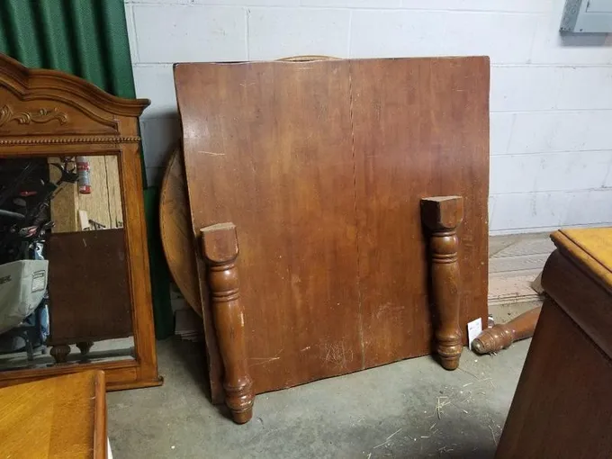 Dining room tables for Sale