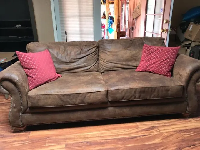 Soft leather sofa for Sale