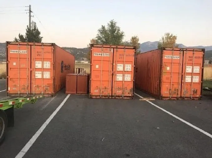 BLOW OUT SALE! 40 Cube Shipping Containers! Get one before they re gone!