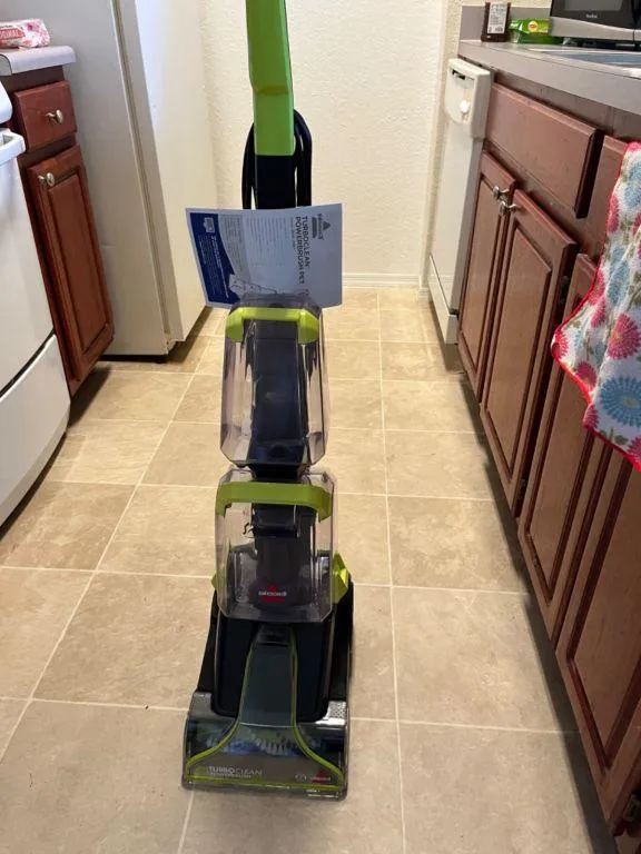 Bissell pet carpet cleaner, brand new already assembled for Sale