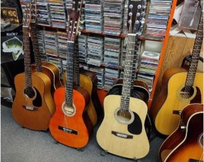 Guitars Violins Stop By Norman's Music T W Flea Market Pensacola for Sale