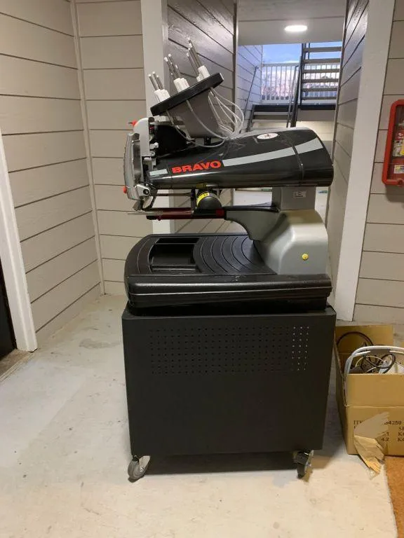 Melco Bravo X Embroidery Machine RTR# 3103524-01 for Sale