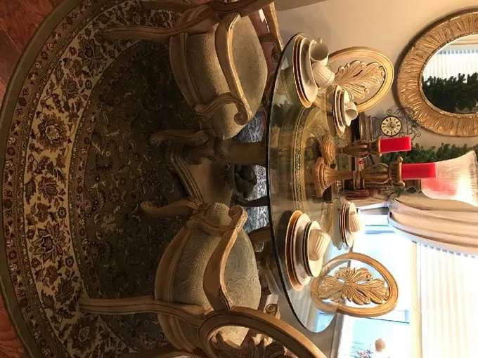 Beautiful almond color dinging room set for Sale