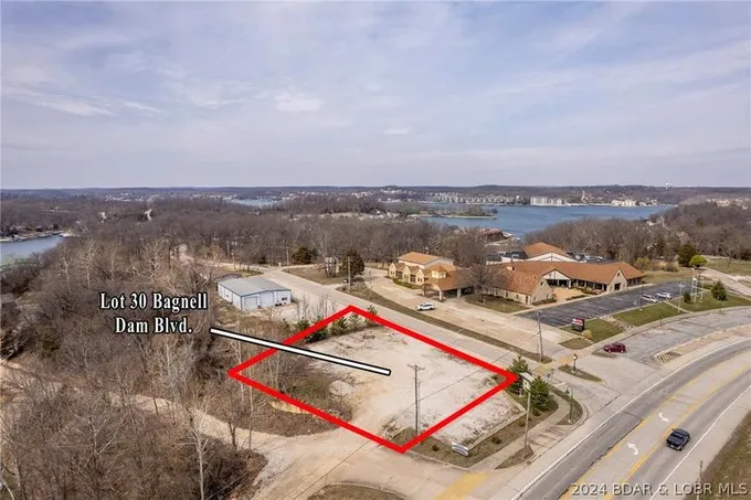 Lake Ozark, Amazing location and opportunity for a number of for Sale