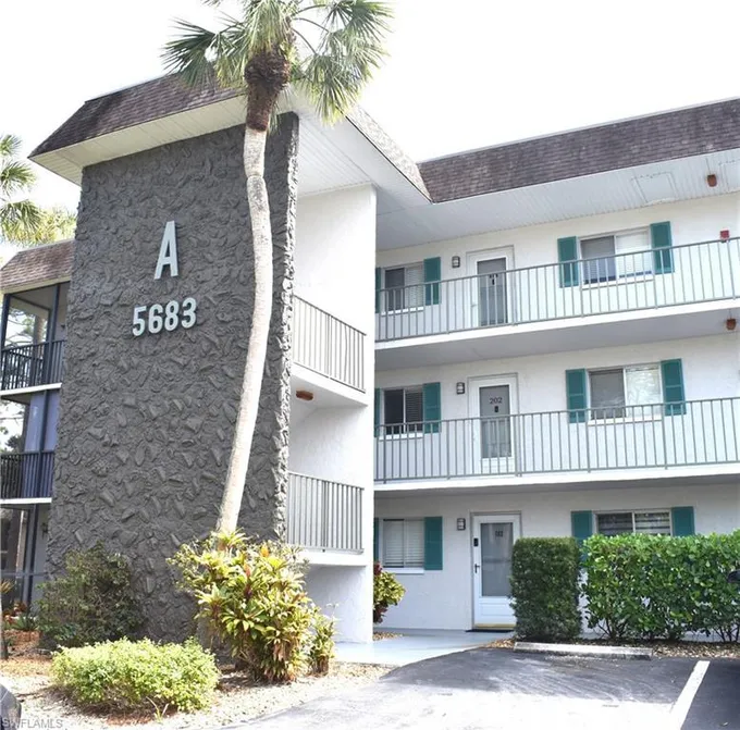 5683 Rattlesnake Hammock Road, Unit 102A, Naples, FL 34113 for Sale