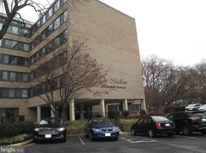 600 Roosevelt Blvd #415, Falls Church, VA 22044 - MLS VAFA2001994 for Sale