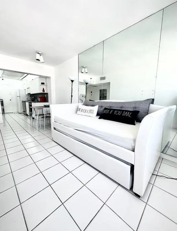 100 Lincoln Rd #1025, Miami Beach, FL 33139 - MLS A11291622 for Sale