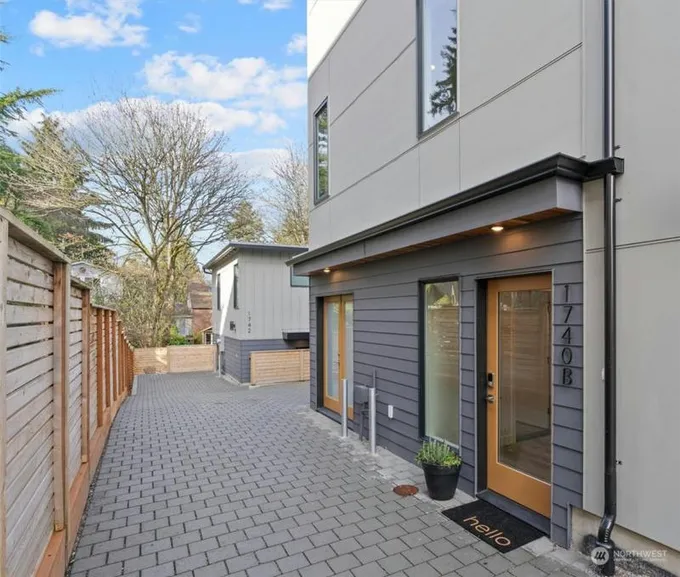 1740 NE 88TH ST # B, Seattle, WA 98115 Condominium For Sale  MLS# 2182850