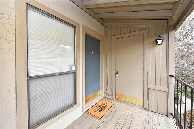 5711 Sugar Hill Dr #28, Houston, TX 77057 for Sale