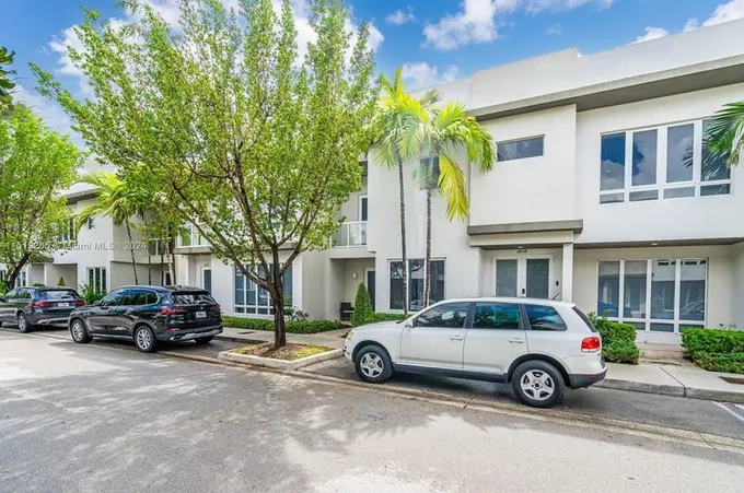 6432 NW 104th Ct #6432, Doral, FL 33178 - MLS A11519265 for Sale