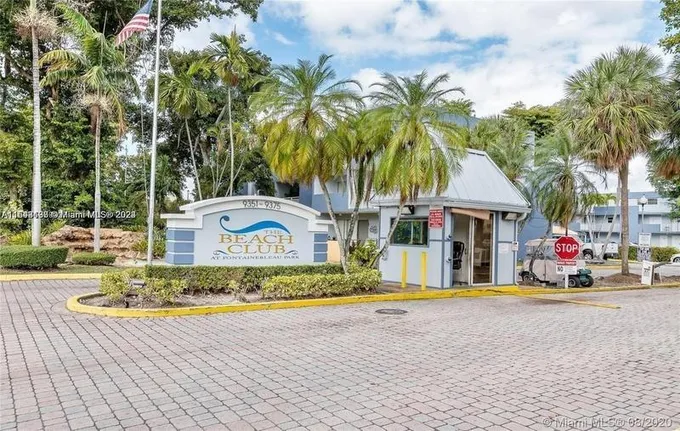 Apartment - Miami, FL  9375 Fontainebleau Blvd #L433 for Sale