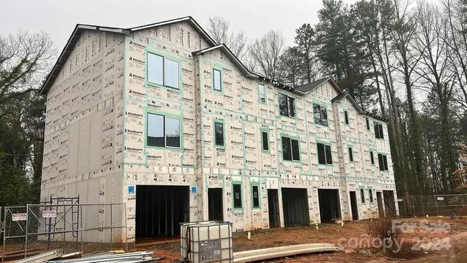 1117 WONDERWOOD DR, Charlotte, NC 28208 Townhouse For Sale  MLS# 4115998