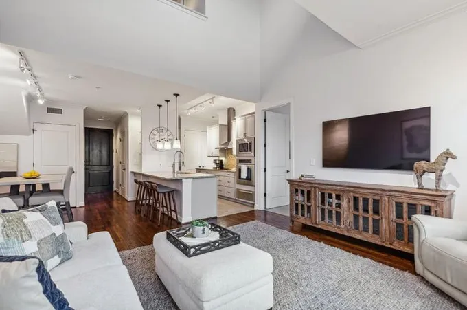 8616 Turtle Creek Blvd #505, Dallas, TX 75225 - MLS 20513496 for Sale