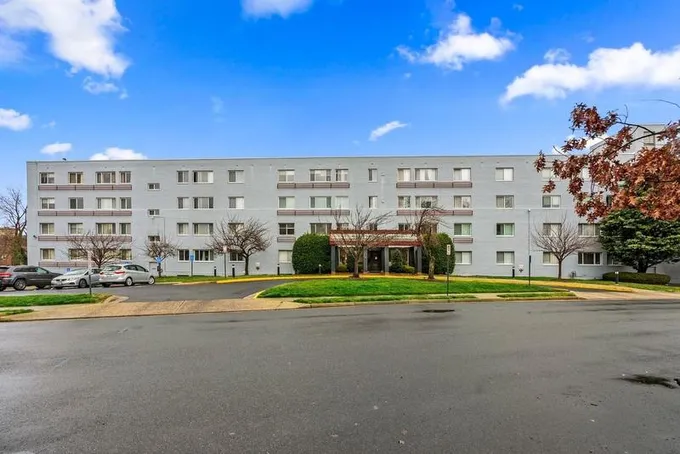 56864772  3601 5th St S for Sale