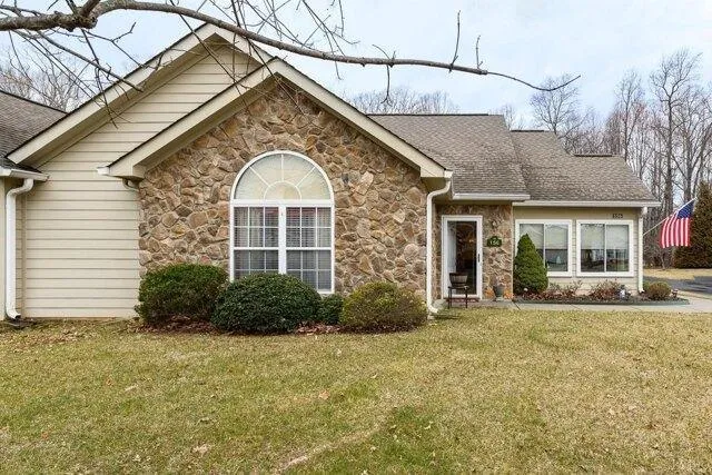 2 bedroom in Lynchburg VA 24502 for Sale