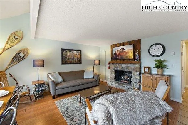3 bedroom in Sugar Mountain NC 28604 for Sale