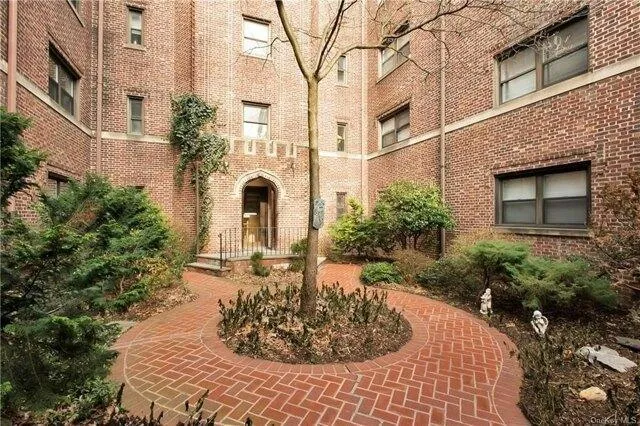 2 bedroom in Harrison NY 10528 for Sale
