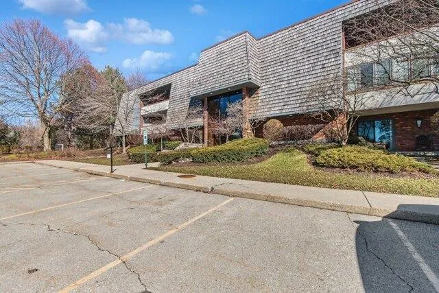 3 bedroom in Libertyville IL 60048 for Sale