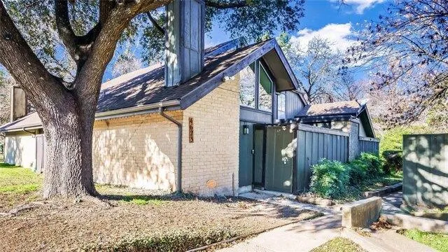 2 bedroom in Dallas TX 75236 for Sale
