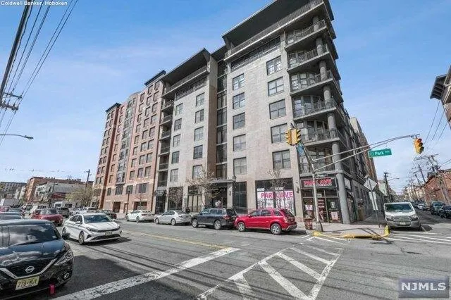 2 bedroom in Union City NJ 07087 for Sale
