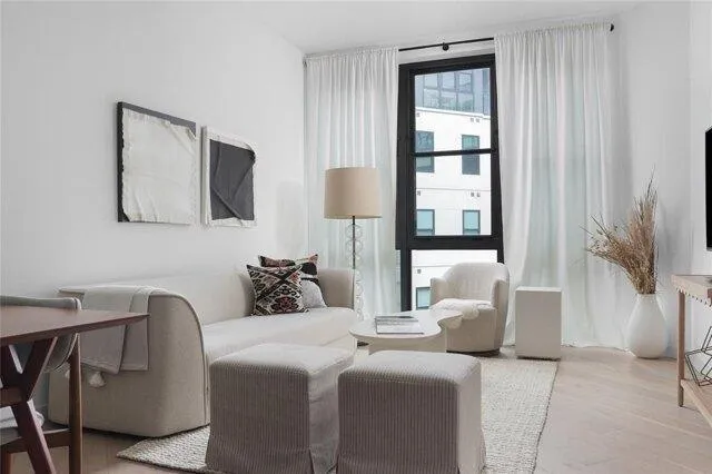 1 bedroom in Austin TX 78702 for Sale