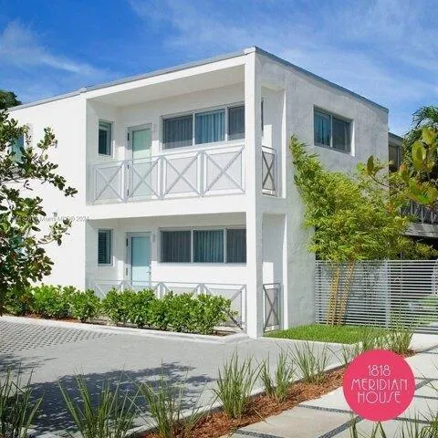2 bedroom in Miami Beach FL 33139 for Sale