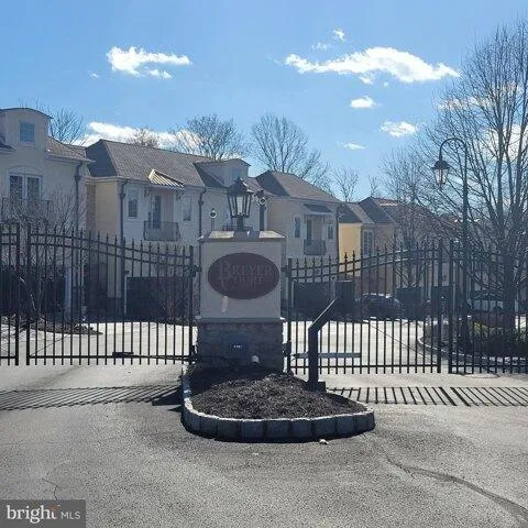 3 bedroom in Elkins Park PA 19027 for Sale