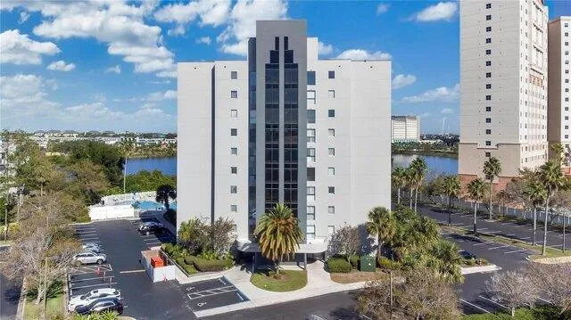 2 bedroom in Orlando FL 32819 for Sale
