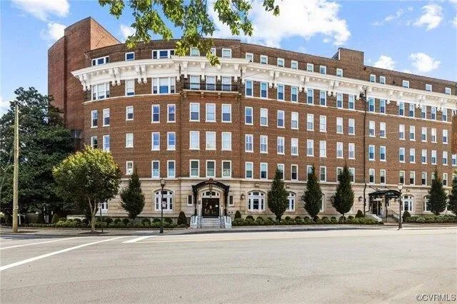 2 bedroom in Richmond VA 23220 for Sale