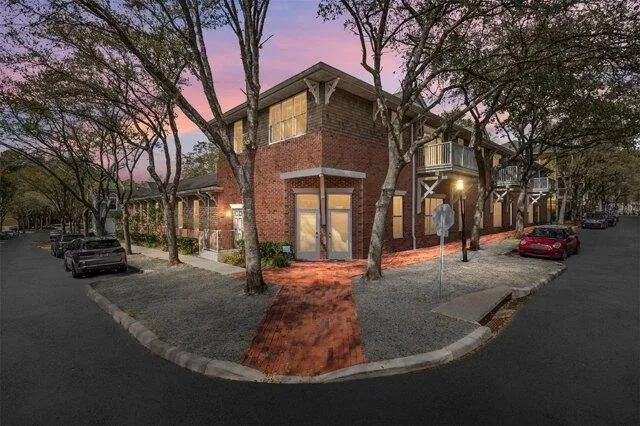 3 bedroom in Gainesville FL 32608 for Sale