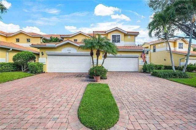 2 bedroom in Estero FL 34134 for Sale