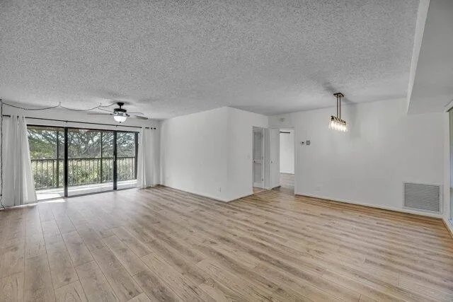 2 bedroom in Delray Beach FL 33445 for Sale