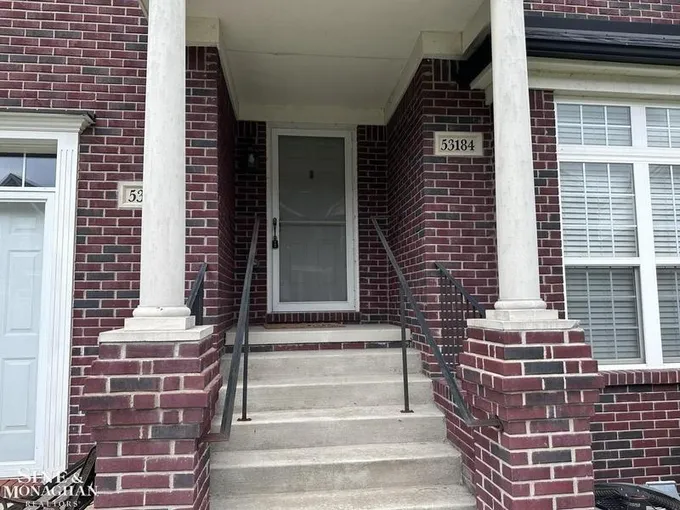 Condominium, Raised Ranch, Townhouse - Shelby Twp, MI  53184 Providence E for Sale