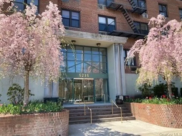 5235 Post Rd #1B, Bronx, NY 10471 - MLS H6244788 for Sale