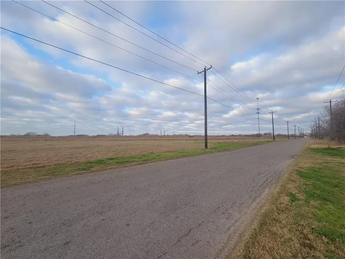000 Sunset Dr, Gregory, TX 78359 for Sale