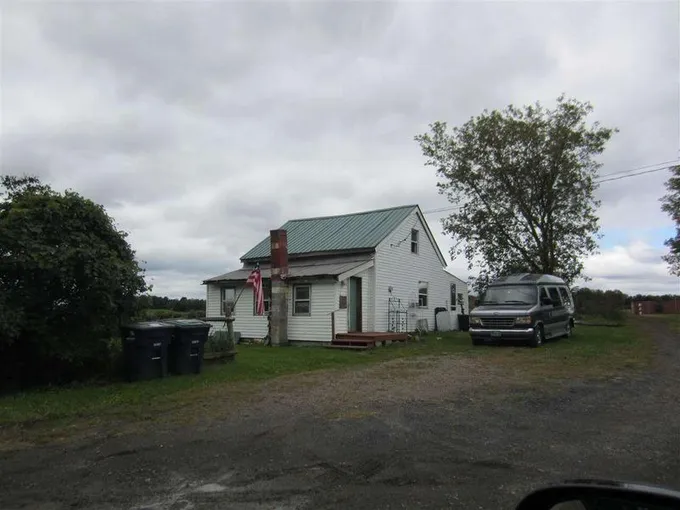 253 US Rte 2, Grand Isle, VT 05458  622323235 for Sale