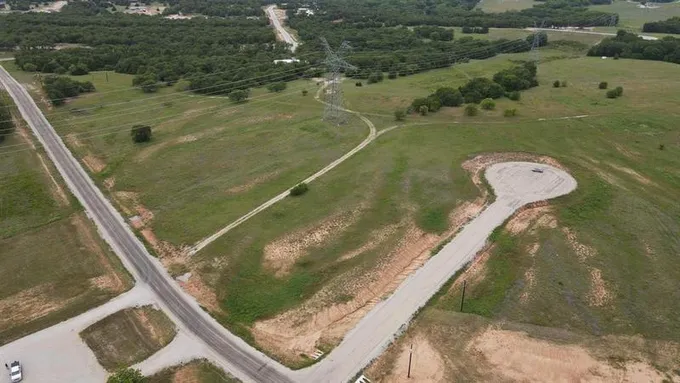 111 Foxtrot Ct Lot 66, Alvord, TX 76225 for Sale
