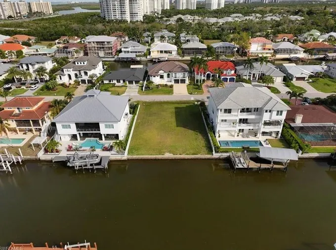 312 Heron Ave, Naples, FL 34108 - MLS 224019376 for Sale