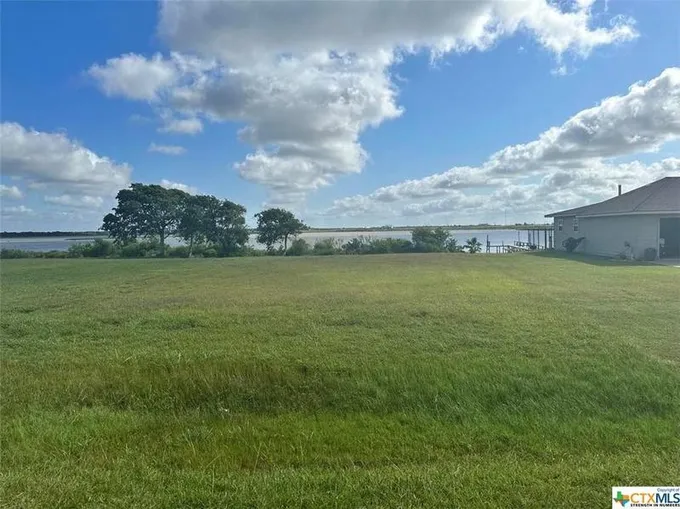 20 N Blue Heron Drive, Port Lavaca, TX 77979 for Sale