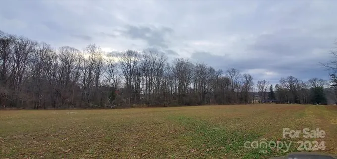 Statesville, Beautiful farm land in convienient location. for Sale