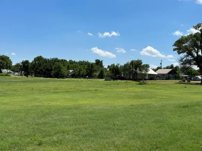 700 Texas Street, Shamrock, TX 79079 for Sale
