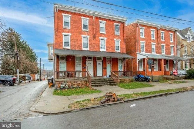 4 Bedroom In Norristown PA 19401 for Sale