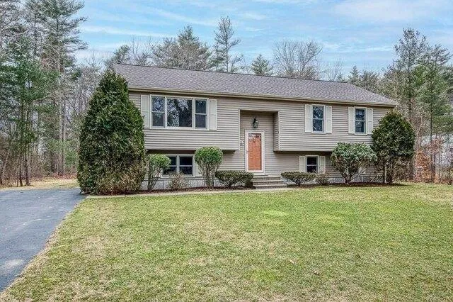 4 Bedroom 1.5 Bath In East Bridgewater MA 02333 for Sale