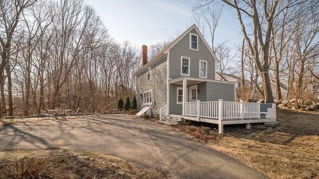 2 Bedroom 1.5 Bath In Rockport MA 01966 for Sale