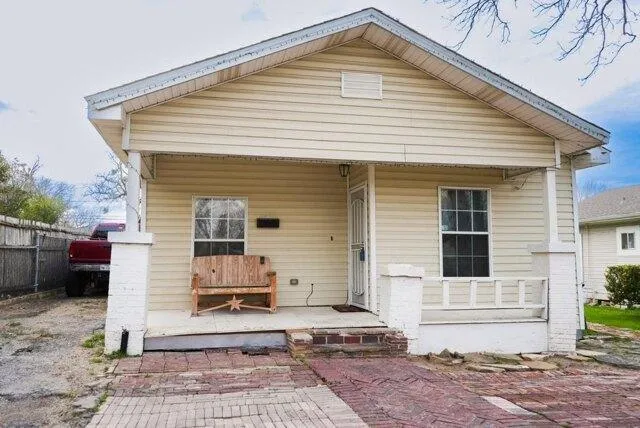 4 Bedroom 2 Bath In Fort Worth TX 76164 for Sale